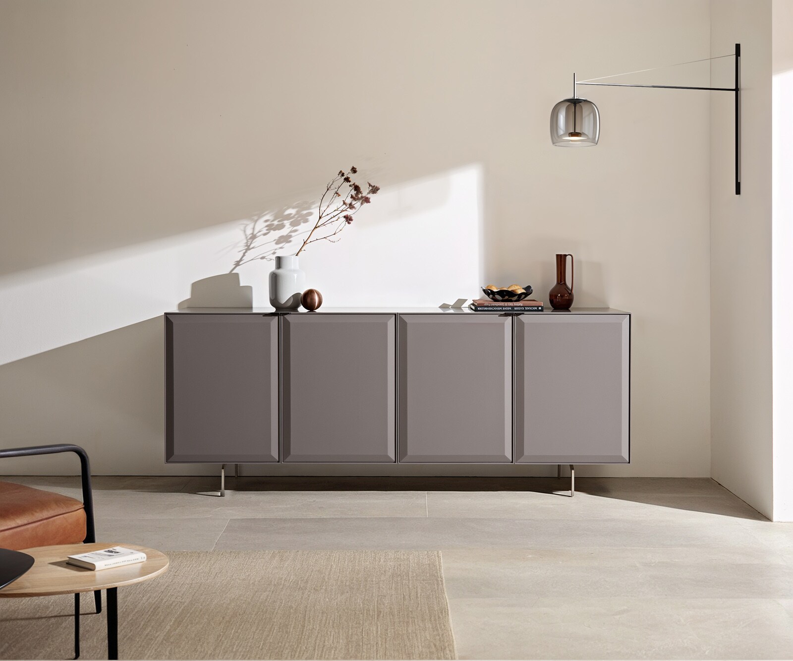 Sideboard Marellia 200 cm Grau 4 Türen Winkelfuß Edelstahl